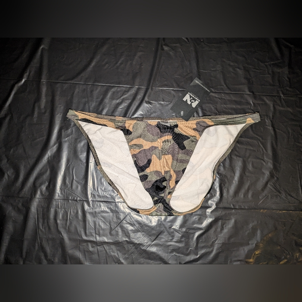 N2N Men's Camo Army Brief Size L